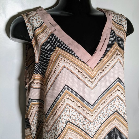 Pink Floral Polka Dot Pattern Flowy Tank Top Maurices NWT NEW Medium - Picture 1 of 4